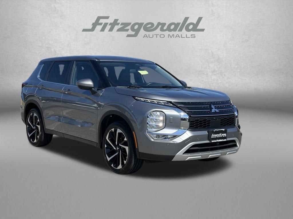 2024 Mitsubishi Outlander SE
