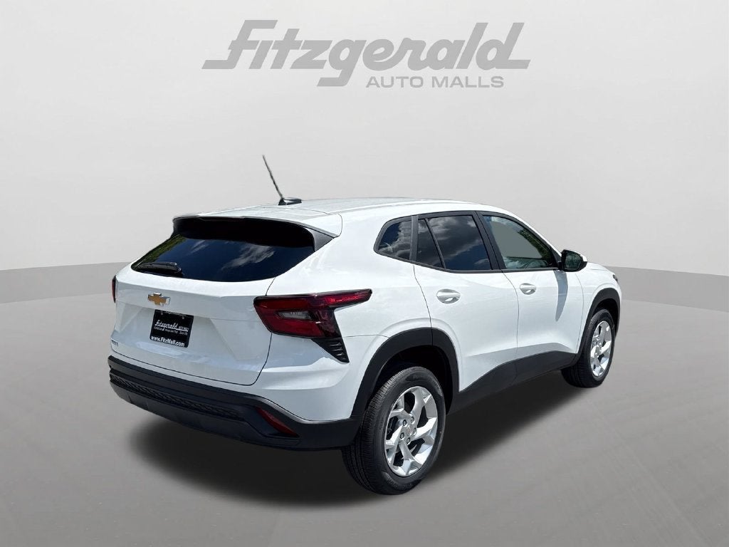 2026 Chevrolet Trax LS