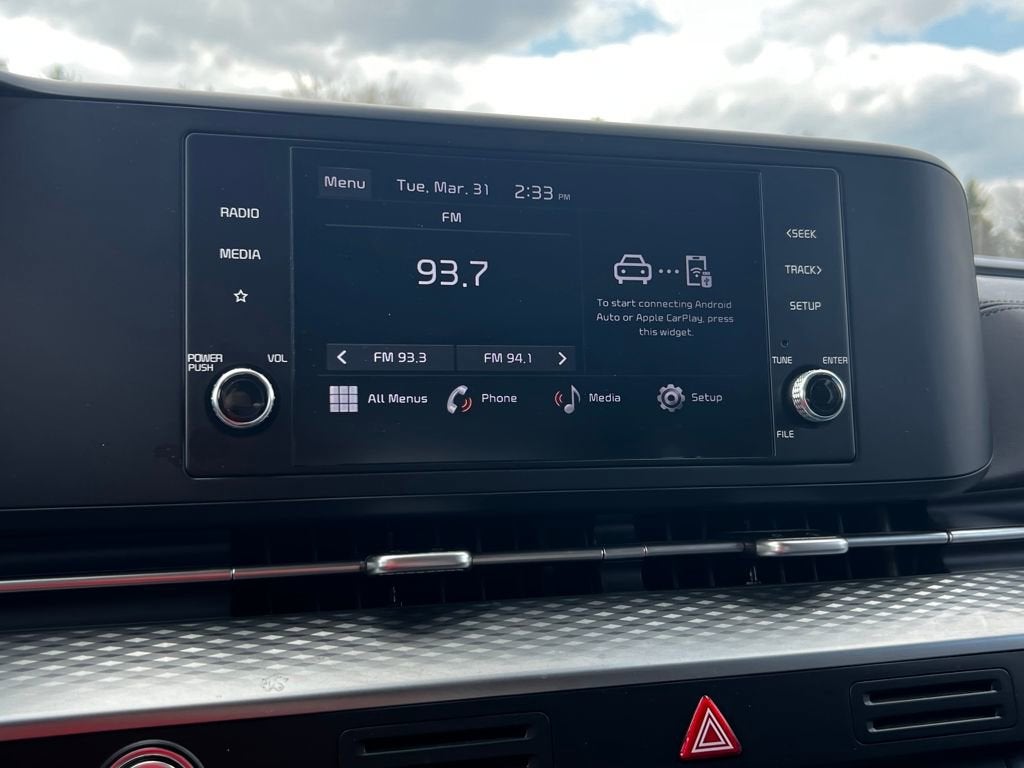 2024 Kia Carnival LX