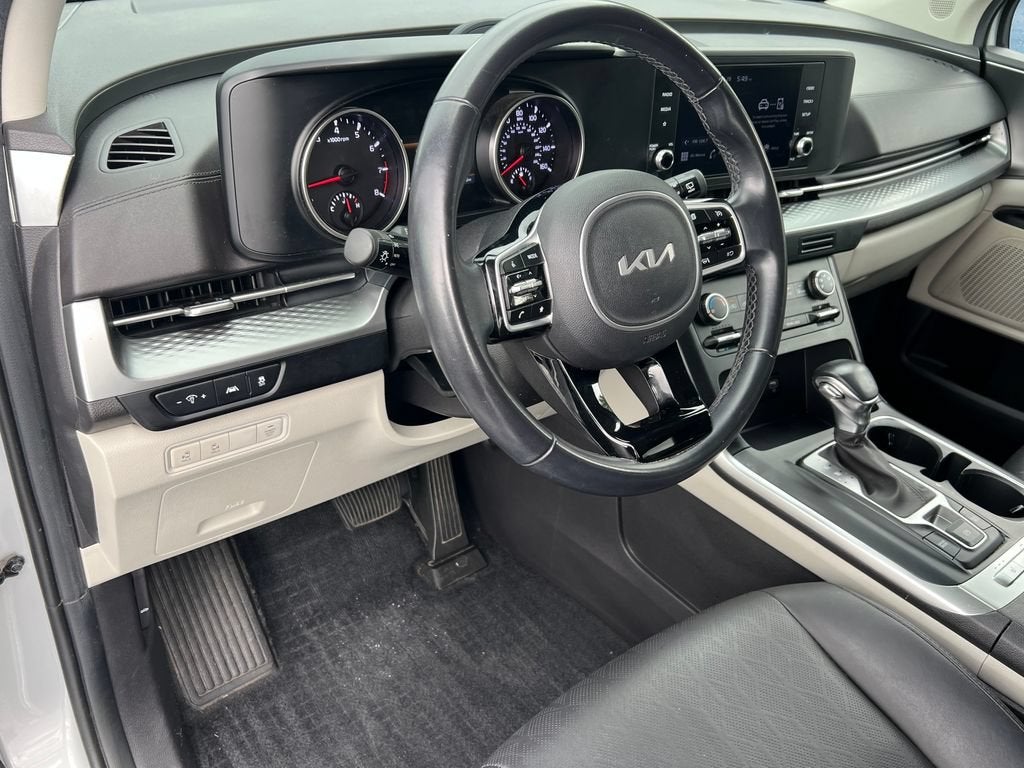 2023 Kia Carnival LX