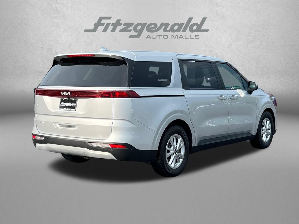 2023 Kia Carnival LX