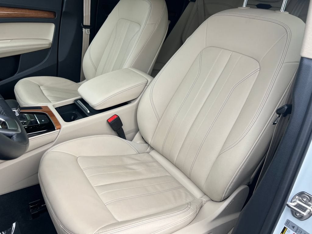 2022 Audi Q5 S line Premium Plus