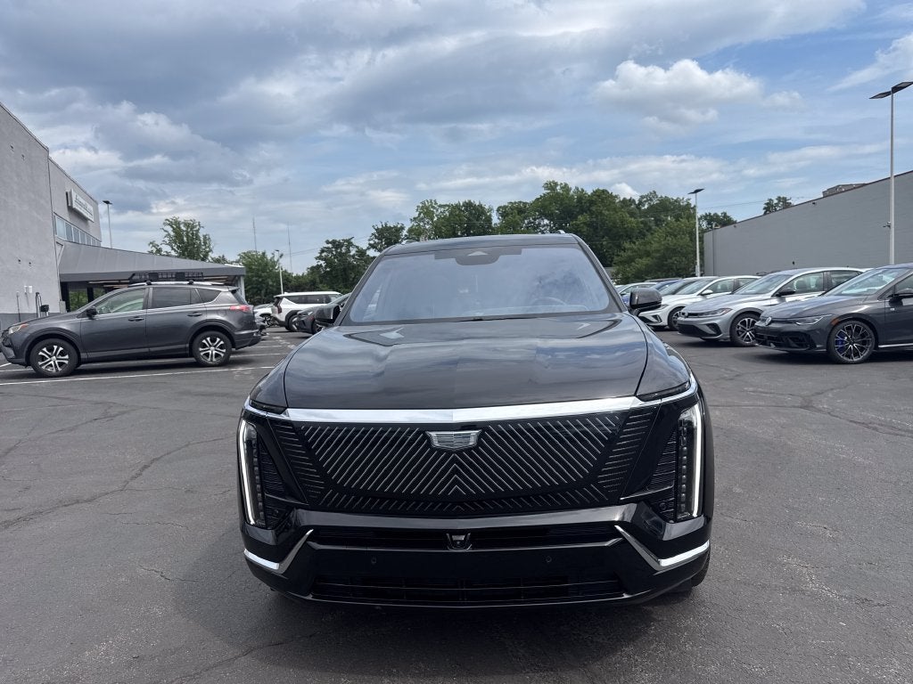 2026 Cadillac VISTIQ Luxury