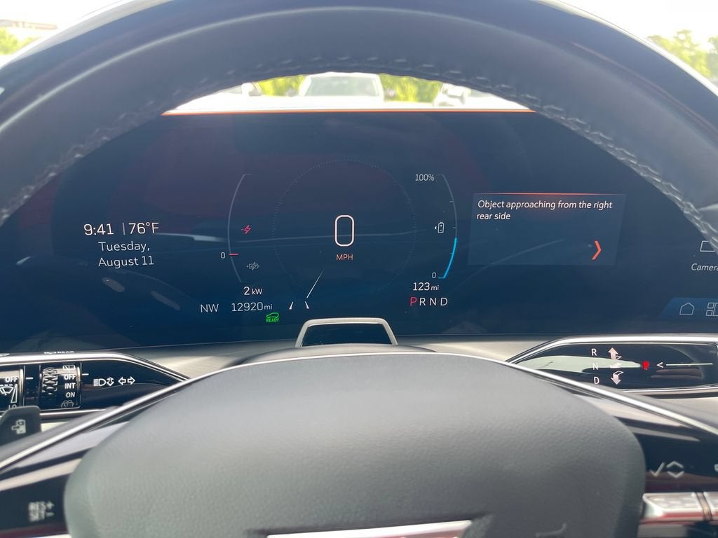 2026 Cadillac VISTIQ Sport