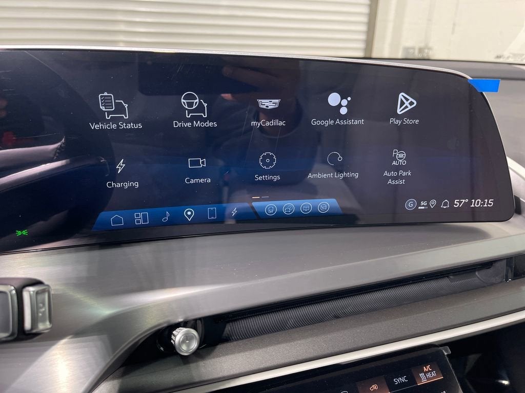 2026 Cadillac VISTIQ Sport