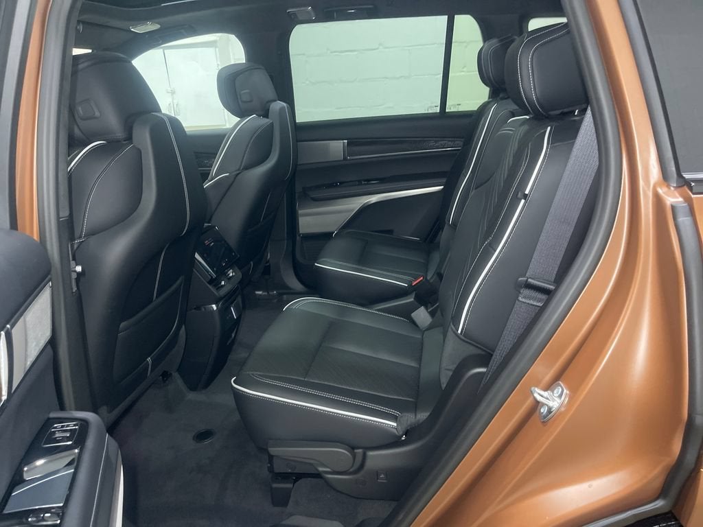 2027 Cadillac VISTIQ Platinum
