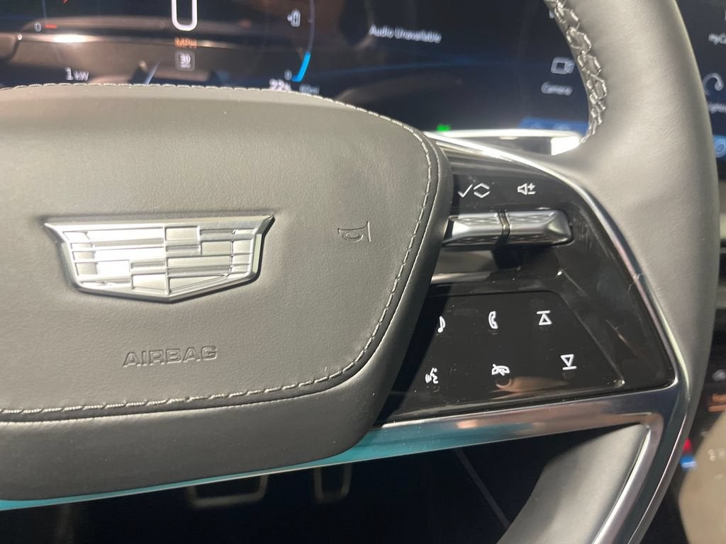 2027 Cadillac VISTIQ Platinum