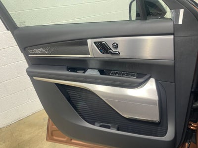 2027 Cadillac VISTIQ Platinum