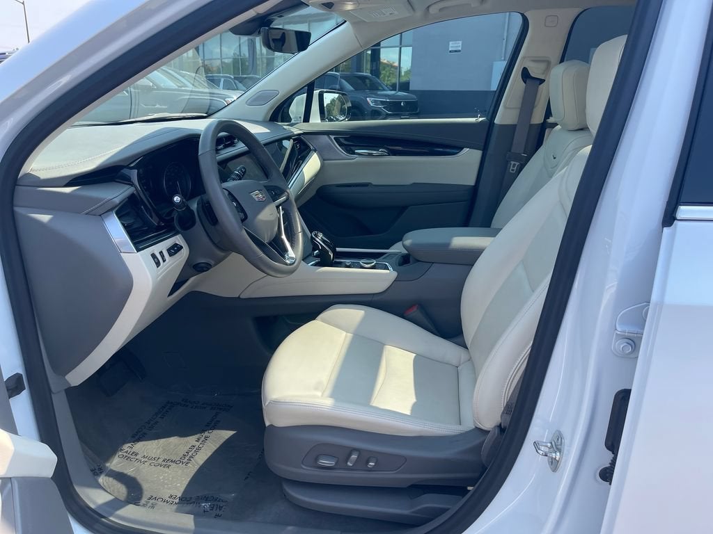 2025 Cadillac XT6 Premium Luxury