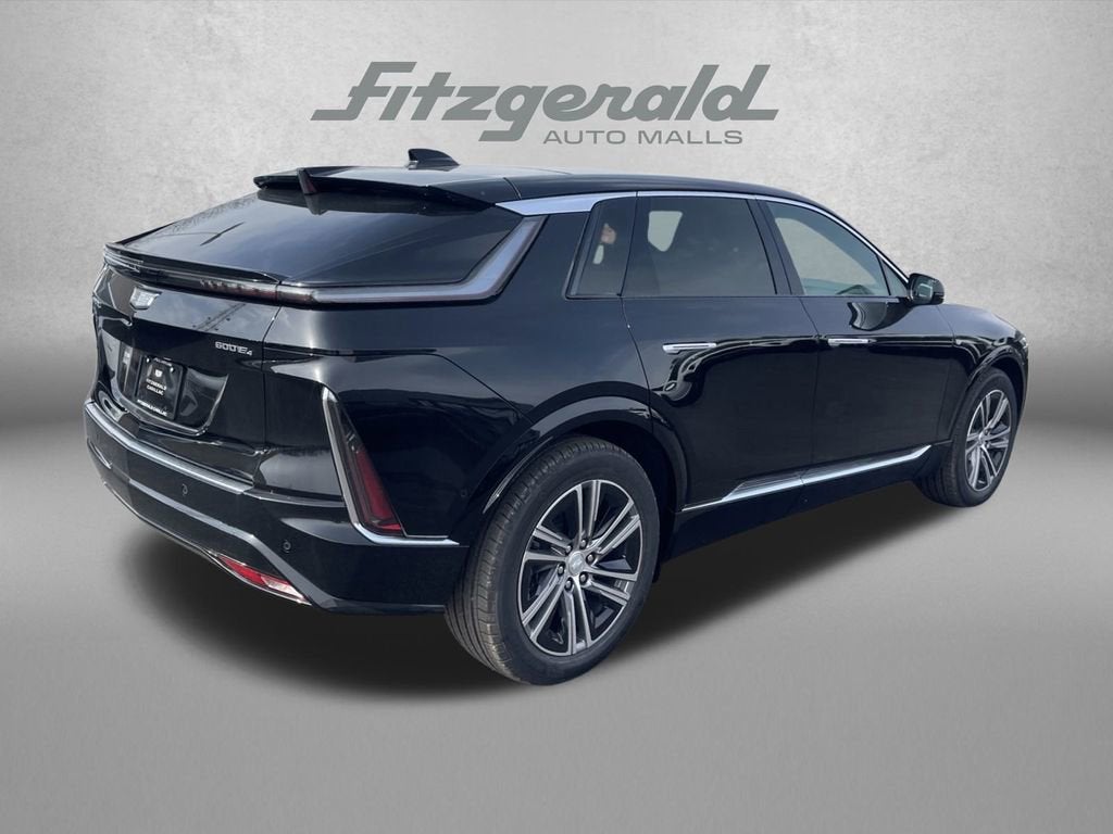 2025 Cadillac LYRIQ Luxury 1