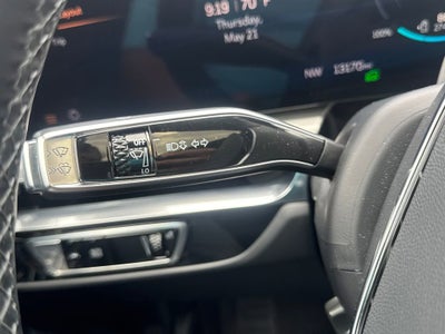 2024 Cadillac LYRIQ Luxury 2