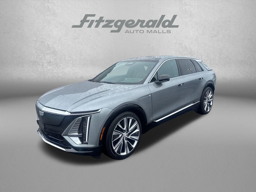 2025 Cadillac LYRIQ Luxury 3