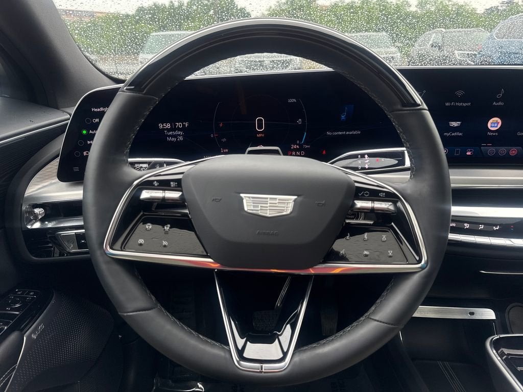2025 Cadillac LYRIQ Luxury 3