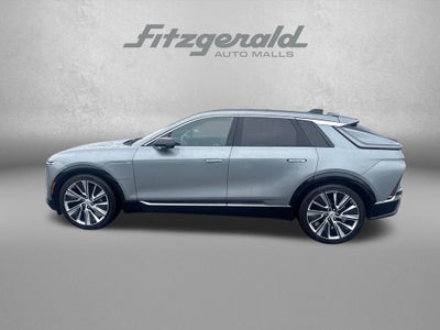 2025 Cadillac LYRIQ Luxury 3