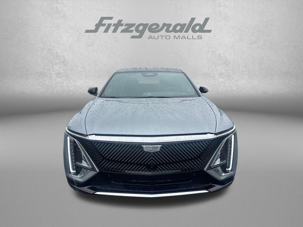 2025 Cadillac LYRIQ Luxury 3