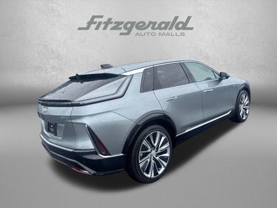 2025 Cadillac LYRIQ Luxury 3
