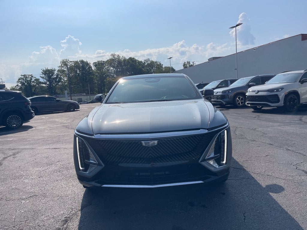 2027 Cadillac LYRIQ Signature Luxury