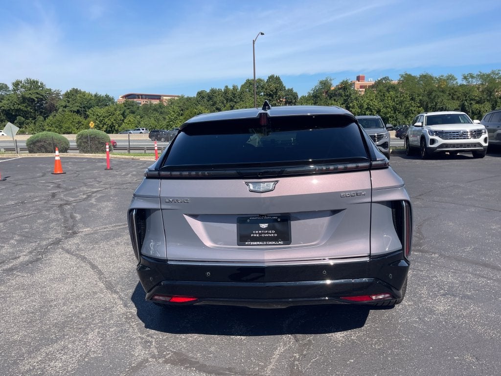 2025 Cadillac LYRIQ Luxury 3
