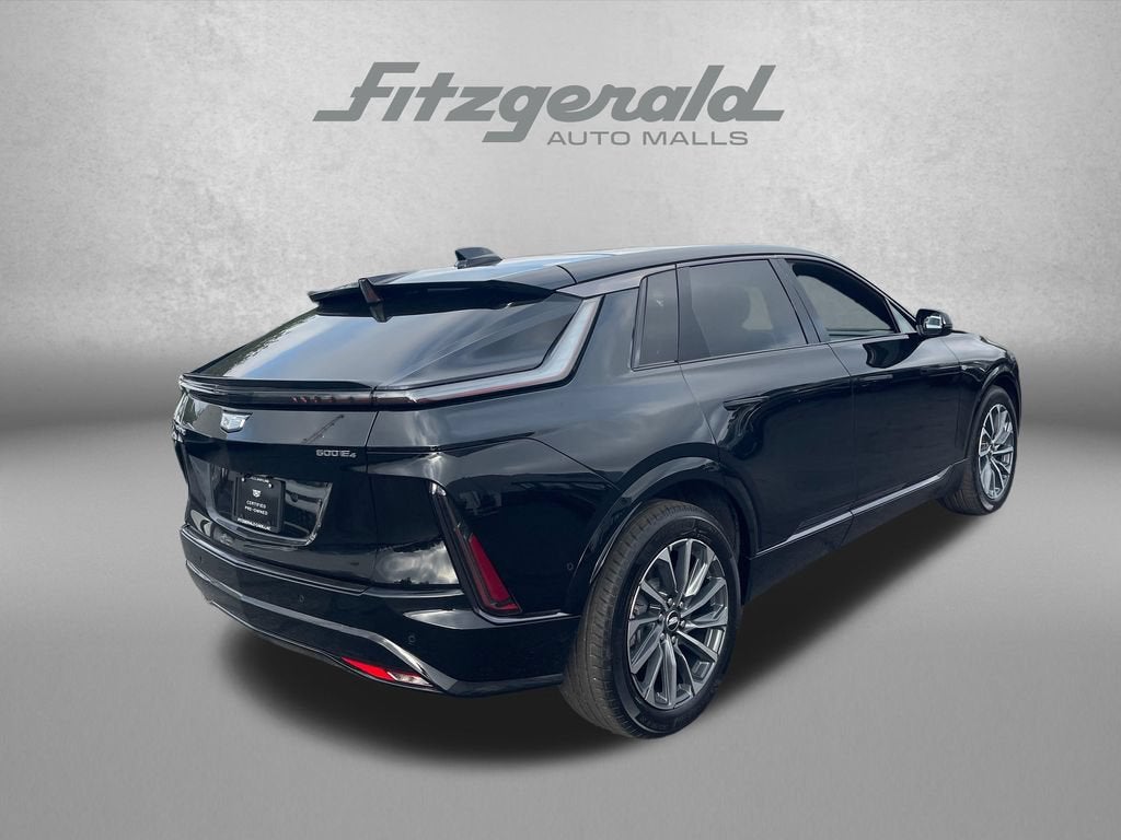 2024 Cadillac LYRIQ Sport 2