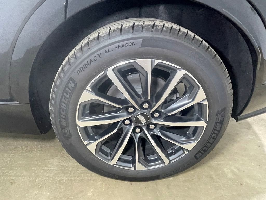 2025 Cadillac LYRIQ Sport 2