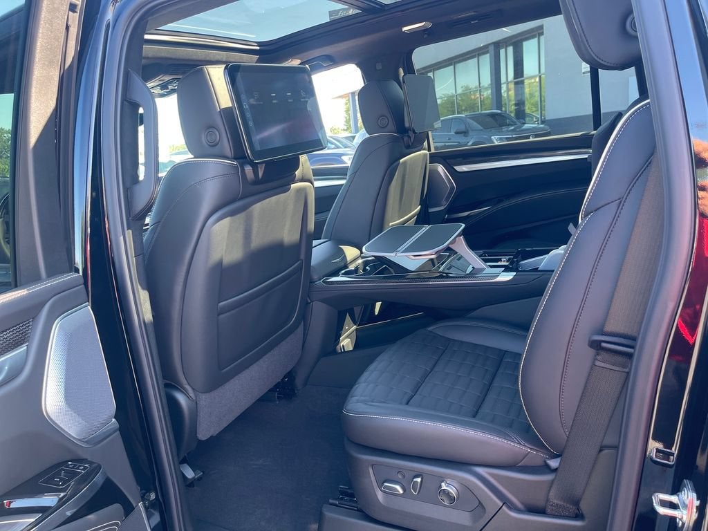 2026 Cadillac Escalade ESV V-Series