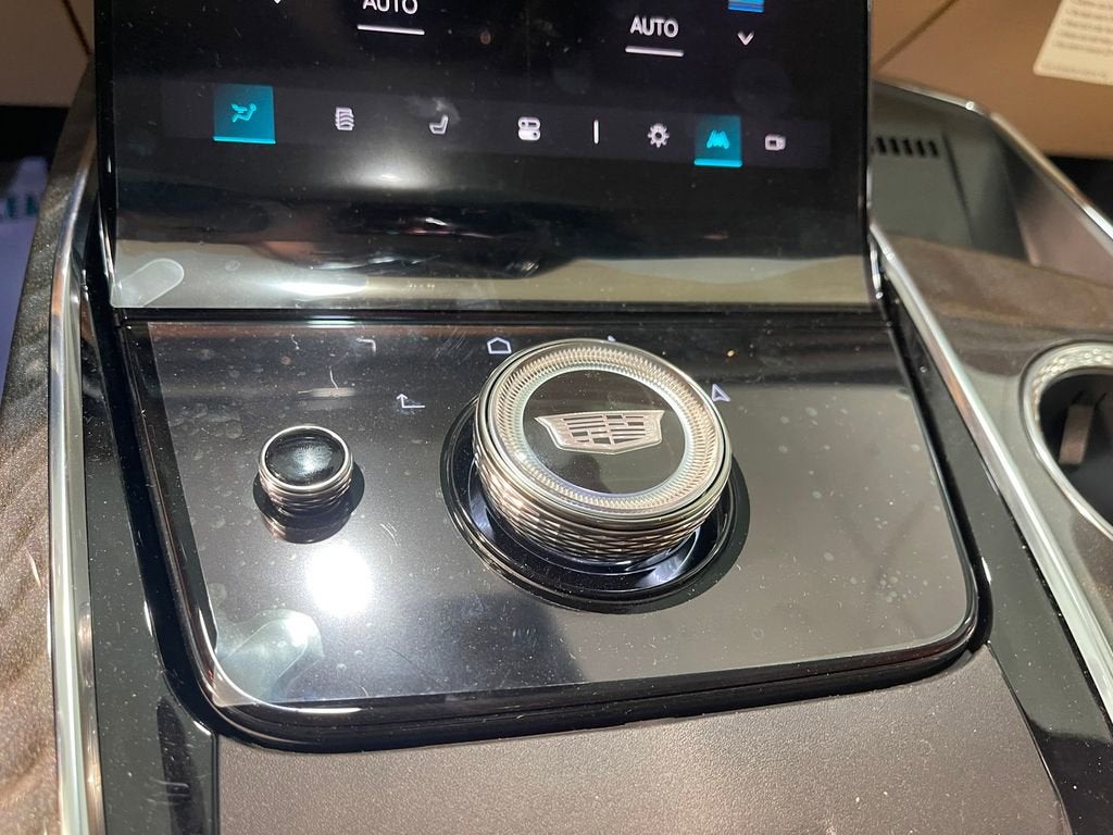 2025 Cadillac ESCALADE IQ Sport 2