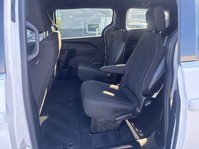 2024 Chrysler Pacifica Touring