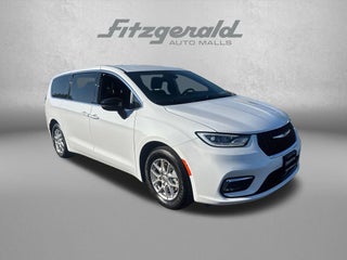 2024 Chrysler Pacifica Touring