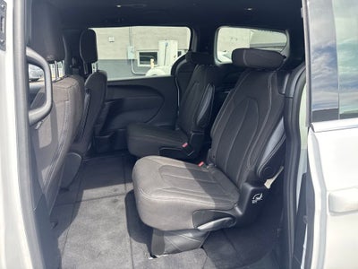 2024 Chrysler Pacifica Touring