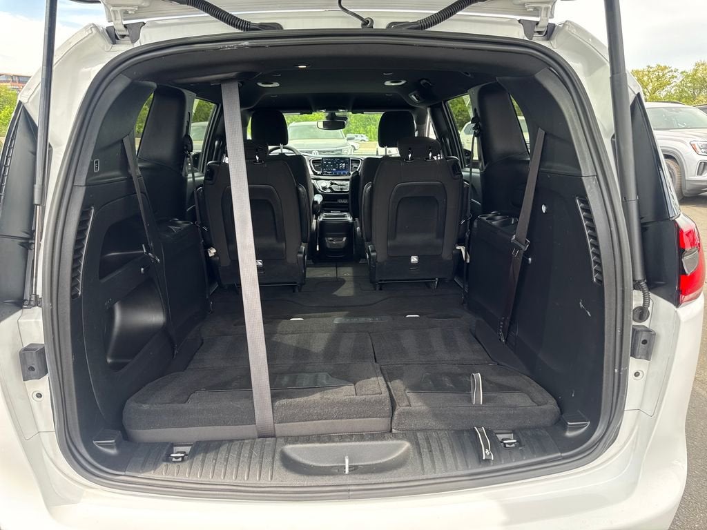 2024 Chrysler Pacifica Touring