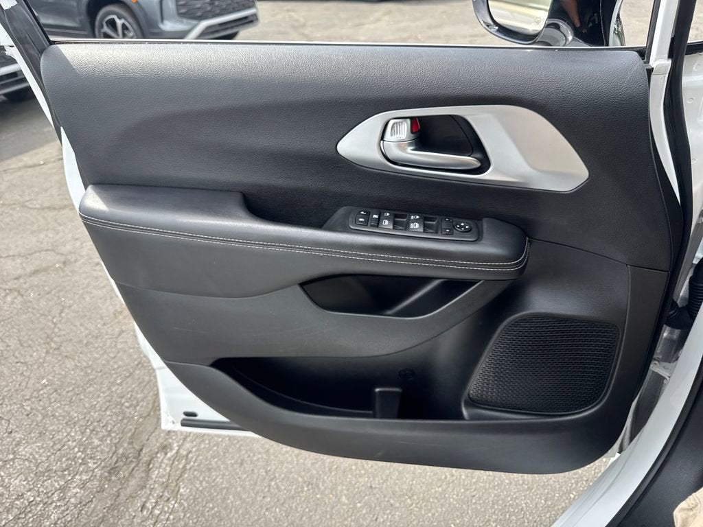 2024 Chrysler Pacifica Touring