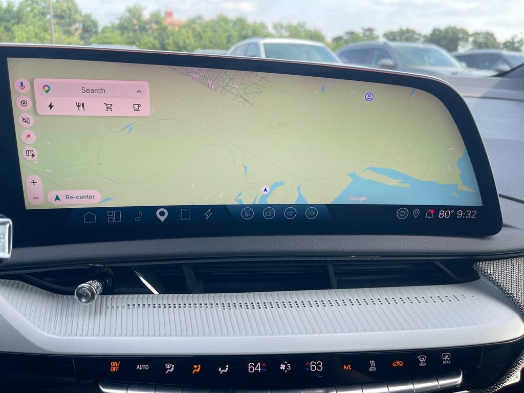 2025 Cadillac OPTIQ Luxury 2