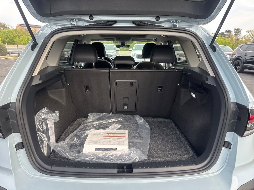 2025 Volkswagen Taos SE