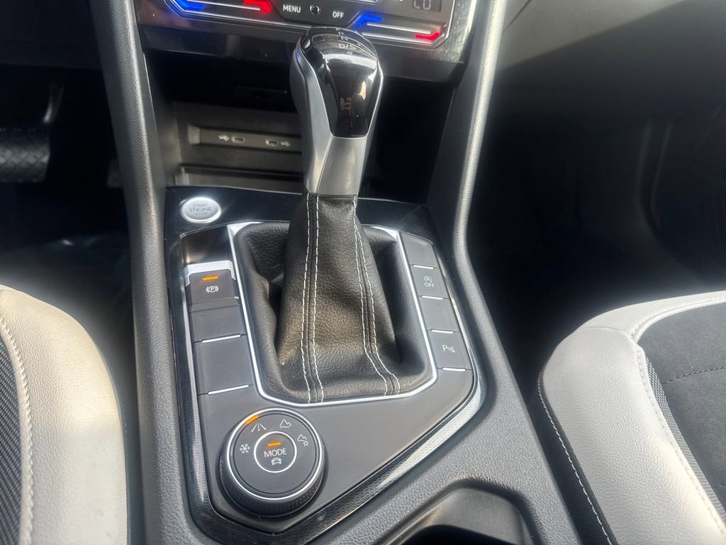 2025 Volkswagen Taos SE