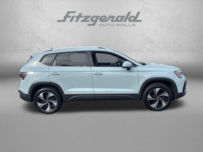 2025 Volkswagen Taos SE