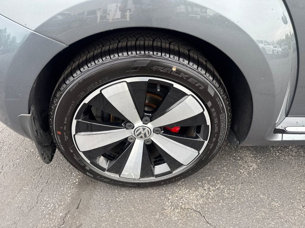 2013 Volkswagen Beetle Convertible 2.0T