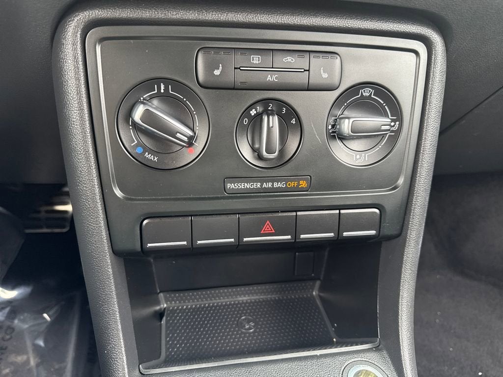 2013 Volkswagen Beetle Convertible 2.0T