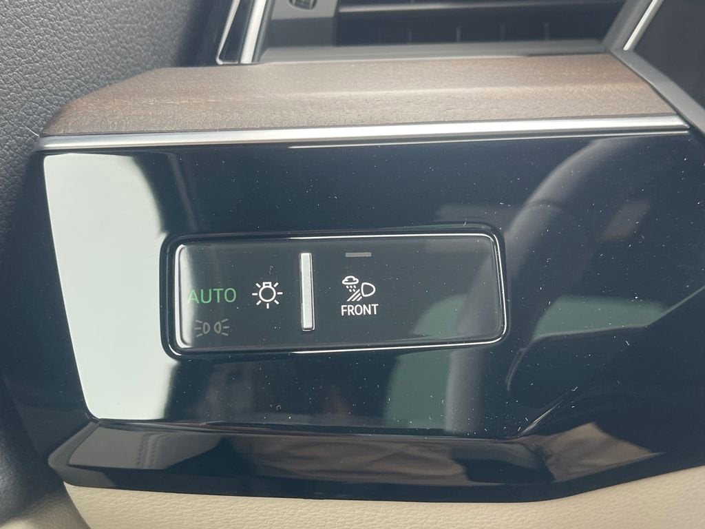 2024 Audi Q8 e-tron Sportback S line Premium Plus