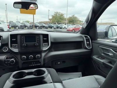2022 RAM 1500 Big Horn Crew Cab 4x4 5'7" Box