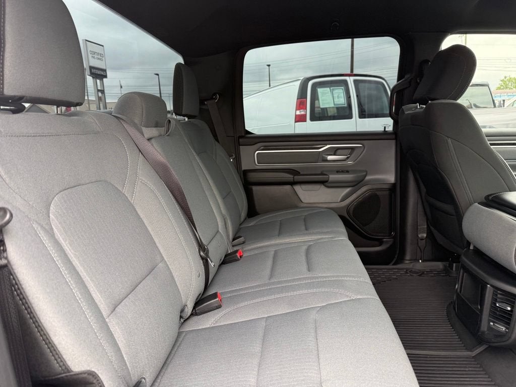 2022 RAM 1500 Big Horn Crew Cab 4x4 5'7" Box
