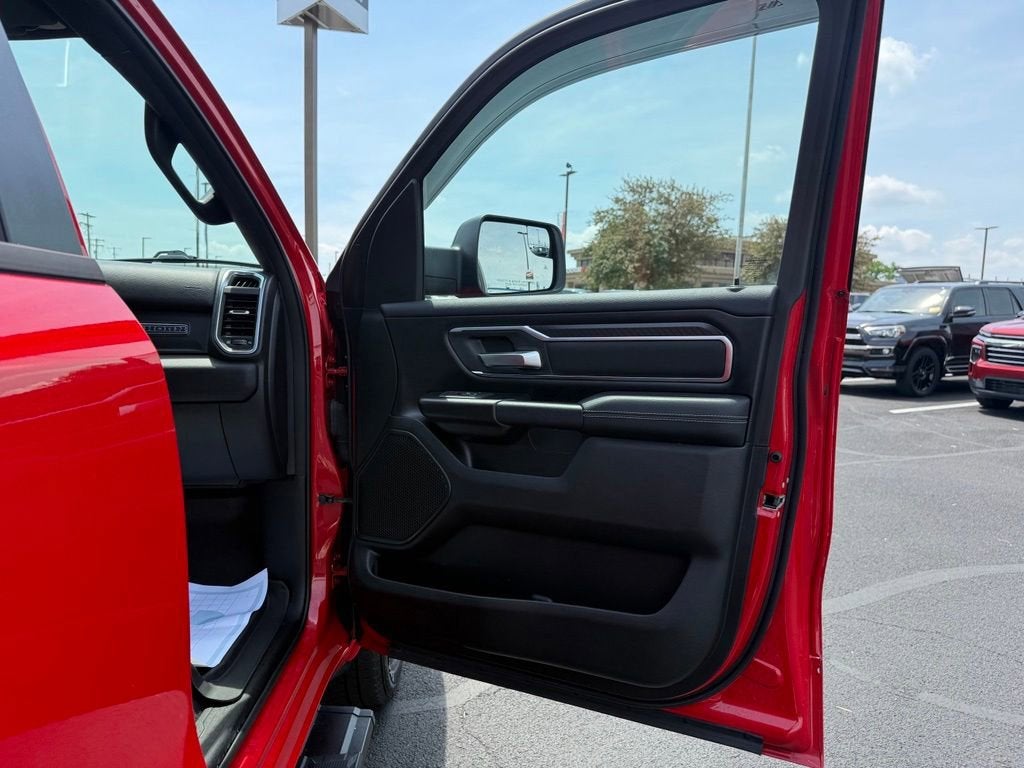 2025 RAM 1500 Big Horn Crew Cab 4x4 6'4" Box