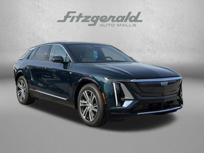2024 Cadillac LYRIQ Luxury 2