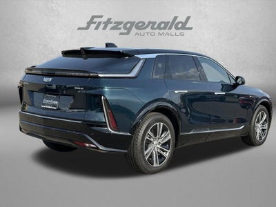 2024 Cadillac LYRIQ Luxury 2