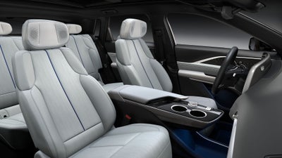 2024 Cadillac LYRIQ Luxury 2