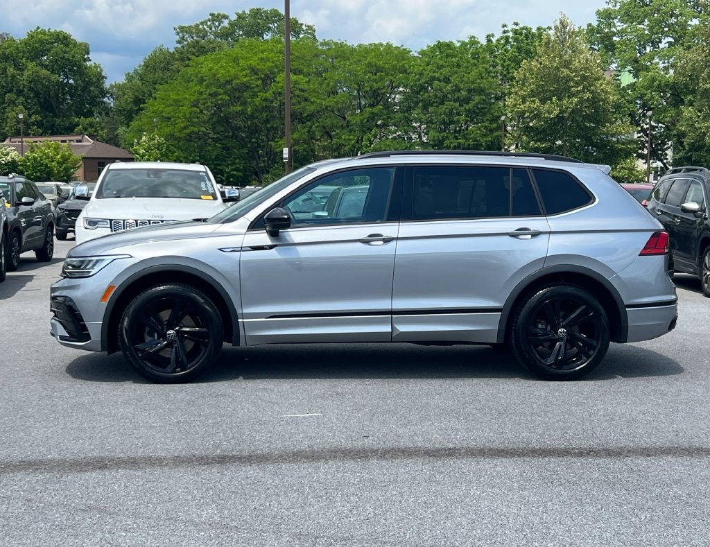 2024 Volkswagen Tiguan 2.0T SE R-Line Black