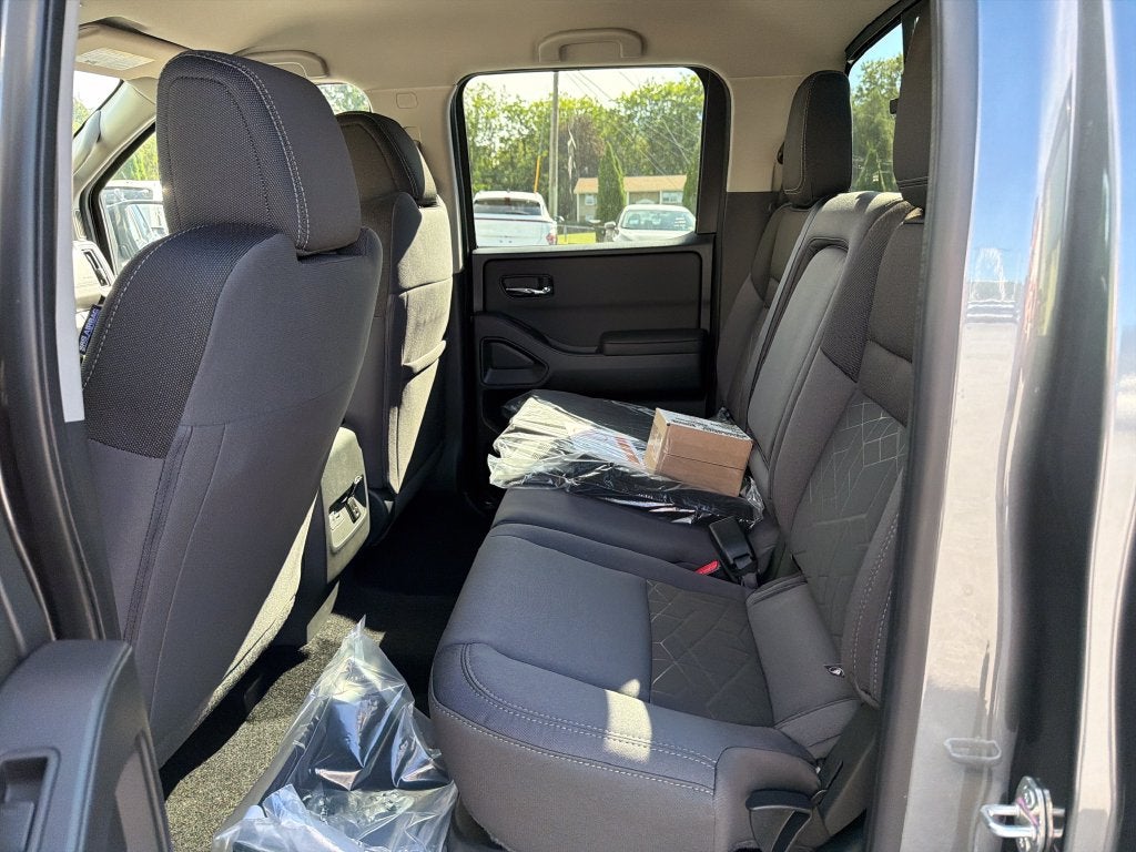 2027 Nissan Frontier SV