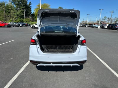 2025 Nissan Versa 1.6 SR