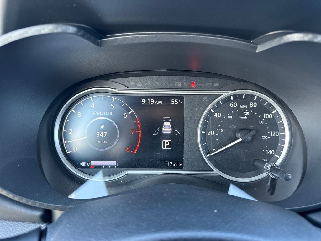 2025 Nissan Versa 1.6 SR