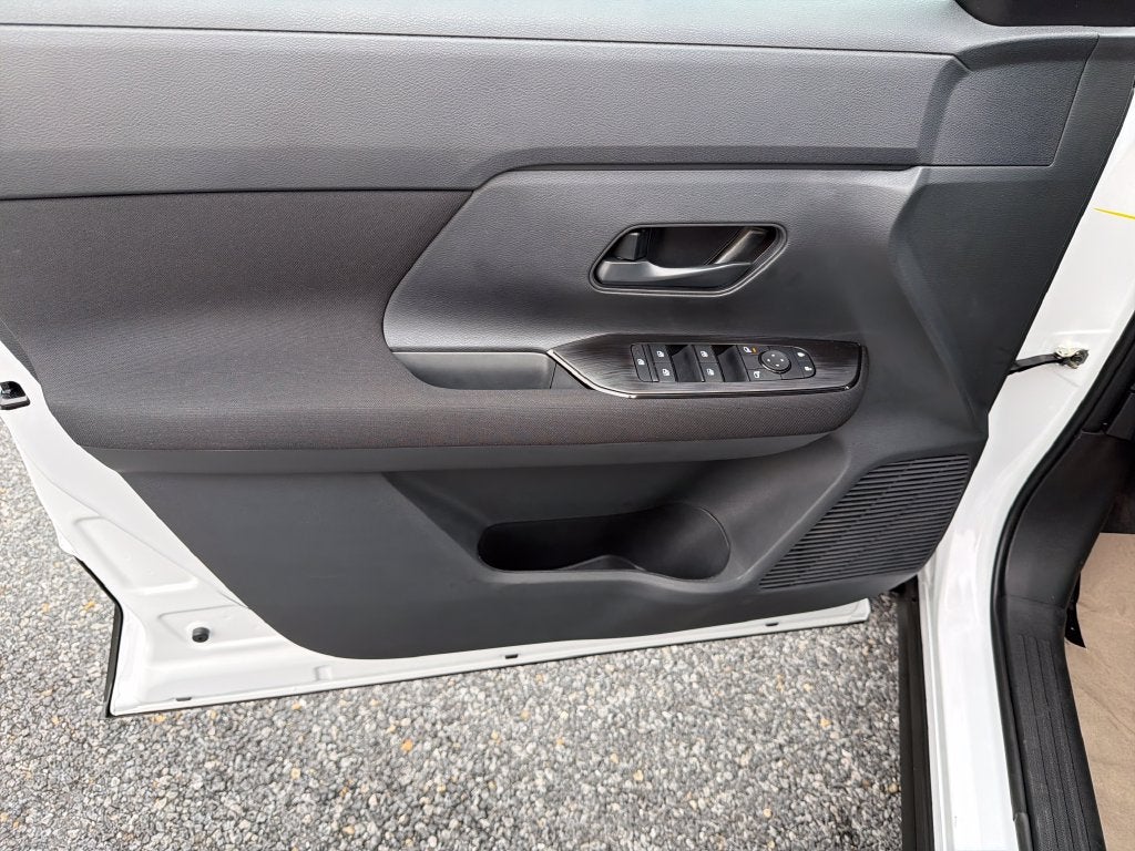 2027 Nissan Kicks S
