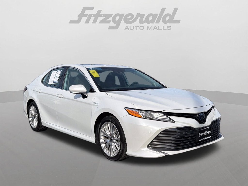 2020 Toyota Camry Hybrid XLE